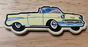 IMÁN 3,5x1,25 NUEVO 1957 AMARILLO CHEVY CONVERTIBLE 1989 Arjon Mfg.Mold #40 - Imagen 1 de 2