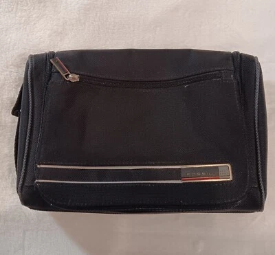 Bolsa de viaje de nailon negra fósil de colección con asa de gancho 4 bolsillos con cremallera Foto 1 de 4