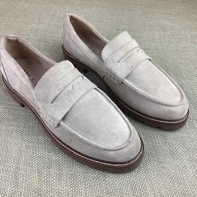 Mocasines Anne Klein Flex para mujer beige topo centavo gamuza academia preparación talla 8,5 M Foto 1 de 4