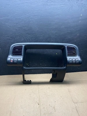 2004 to 2007 GMC/ISUZU 4500 Dashboard Cluster Bezel Trim Panel P9269 PS - Image 1 of 4