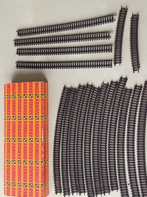 Arnold N Gauge, 0163, 11 Curved Tracks, 2 Halves, 4 Straight, Original Box, Mint - Image 1 of 4