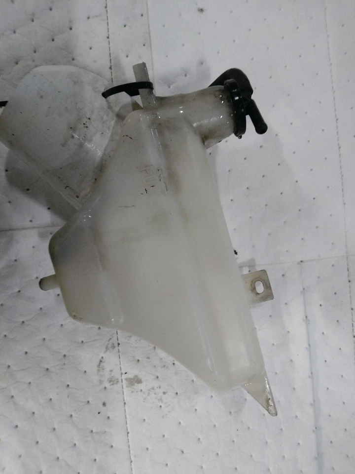 2010 Lexus IS250 Engine Coolant Reservoir Silver OEM 2.5L 1647031080 Foto 1 de 4