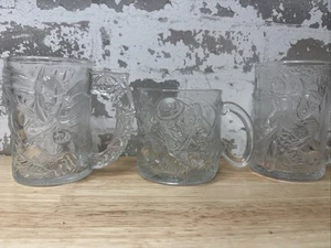 BATMAN FOREVER DC COMICS McDonalds Emboss Glass Cup Mug - Set Of 3 - Picture 1 of 3