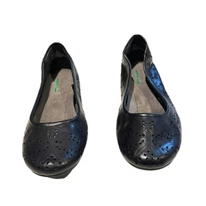 BareTraps Mariah Ballet Flat Shoes Womens sz 8M Black Leather Slip On Laser Cut - Picture 1 of 7