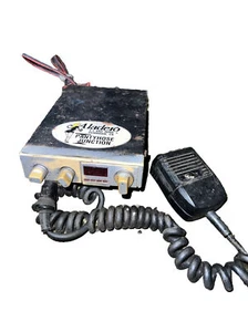 Realistic TRC-415 40 Channel CB Radio Mobile Vehicle  - Picture 1 of 1