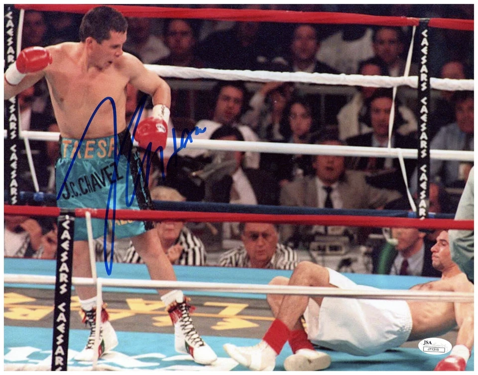 JULIO CESAR CHAVEZ SIGNED 11X14 PHOTO MEXICO BOXING HALL OF FAME JSA COA 3 - Image 1 of 1