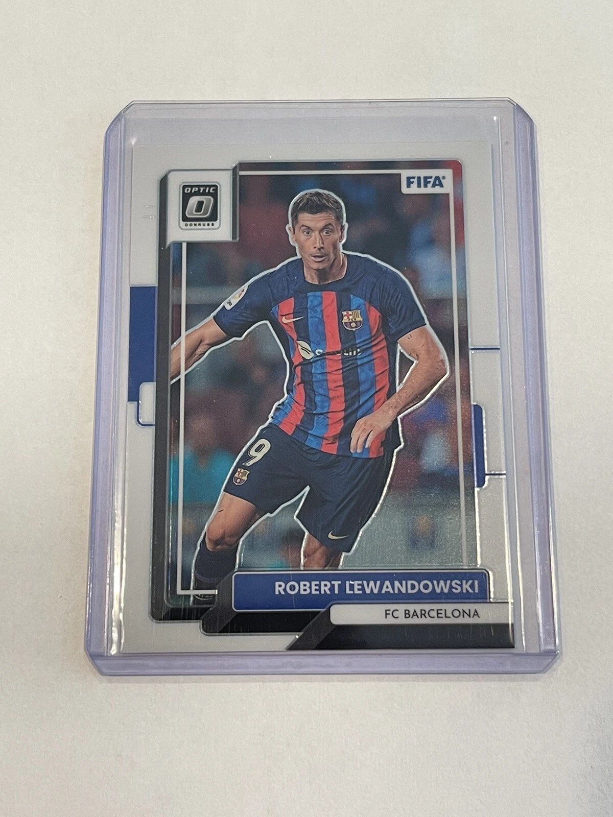 Robert Lewandowski 2022-23 Panini Donruss Barcelona Optic Card #35