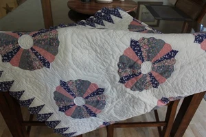 Vintage Quilt Dresden Plate Pattern 80" x 82" Machined & Hand Quilted - Picture 1 of 10