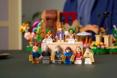 LEGO® Ideas: Willy Wonka & the Chocolate Factory (21360) EN MANO Foto 1 de 4