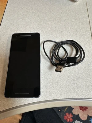 Google Pixel 2 64 GB de almacenamiento color azul red Verizon bloqueada Foto 1 de 2