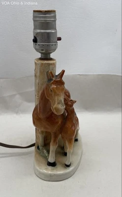 Lámpara de mesa vintage de cerámica para caballo y potro Foto 1 de 4