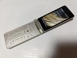 SHARP SH-02L AQUOS KEITAI 2 JAPAN ANDROID FLIP PHONE GOLD UNLOCKED sim free - Picture 1 of 10