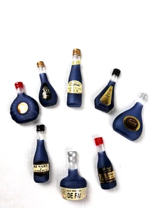 Kühlschrankmagnete 8er Set Mini Cognac Schnapsflaschen Vintage - Bild 1 von 11