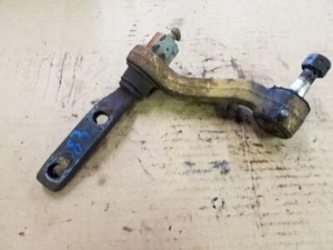 STEERING IDLER ARM | FITS 91 92 93 94 CHEVROLET BLAZER S10 GMC JIMMY S15 4WD - Picture 1 of 12