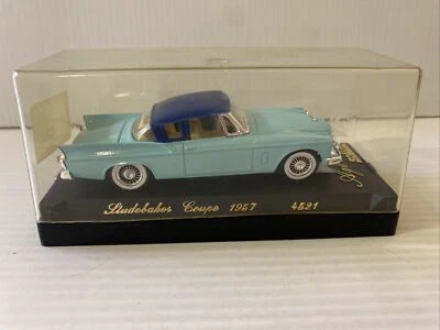 Studebaker 1957 cupé de 2 puertas 2 tonos azul escala 1/43 diecast en vitrina  Foto 1 de 4