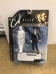 MCFARLANE TOYS THE X FILES FIGHT THE FUTURE AGENT DANA SCULLY SERIES 1