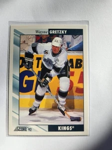 1992-93 Score - Wayne Gretzky #1 - Picture 1 of 2