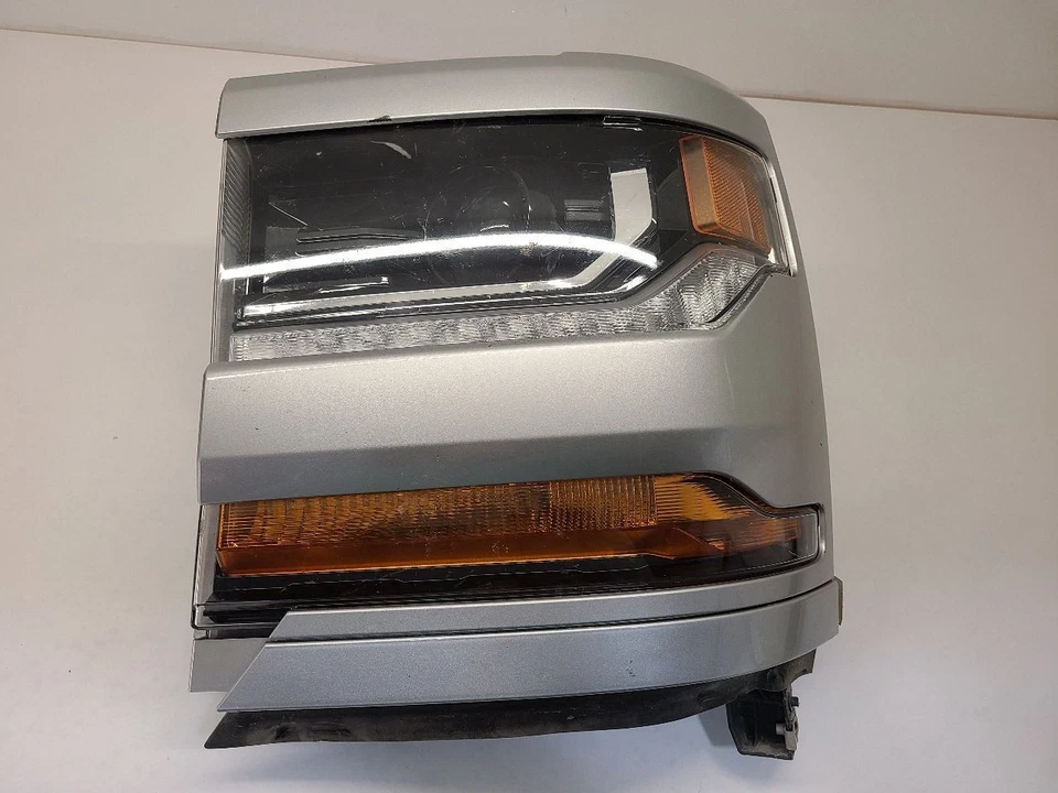 2016 - 2019  CHEVROLET SILVERADO 1500 PICKUP Driver Headlight Classic Style  - Image 1 of 4