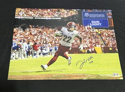 Jacory Croskey-Merritt Signed 16x20 Photo Washington Commanders Beckett - Image 1 of 3