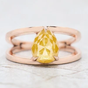 Anello regalo fidanzamento oro rosa 14 kt con diamanti colore giallo a forma di pera 1,56 ct - Foto 1 di 8