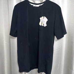 Men’s Size Large T Shirt, MLB, New York Yankees, MLB Like (flaw pics) - Picture 1 of 10
