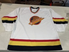 VANCOUVER CANUCKS 90s JERSEY CCM VINTAGE Adult Xl MEN WHITE RARE Skate Clean