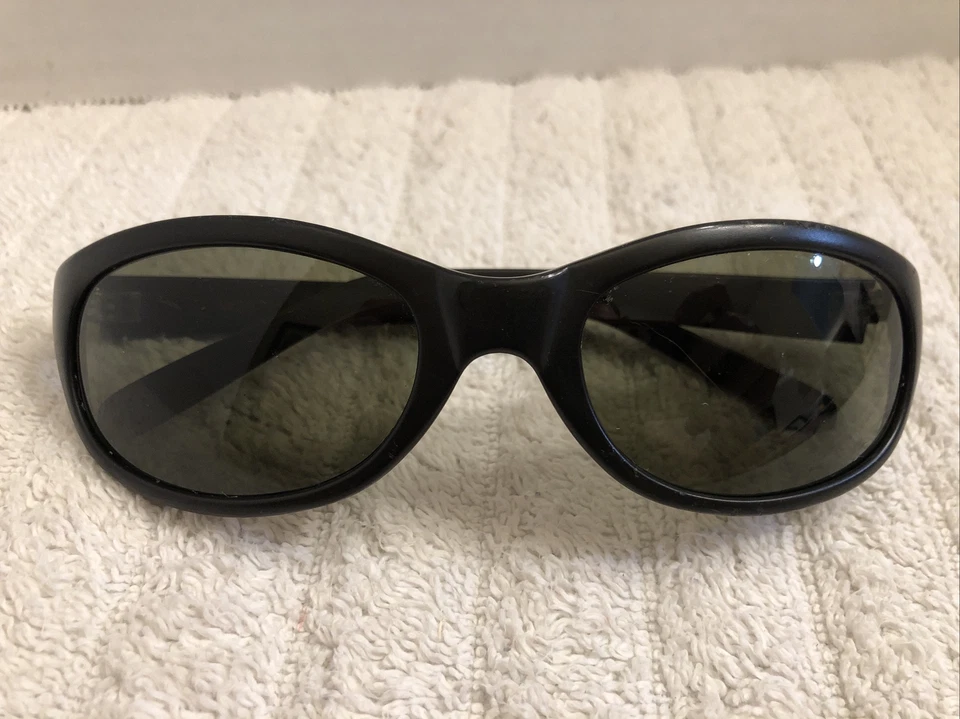 Gafas de sol vintage BAUSCH LOMB W2873 marco negro rectangular PVBM ver fotos  Foto 1 de 4