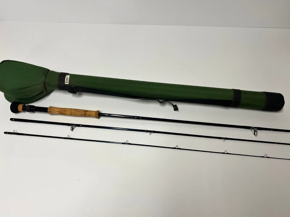 Sage RPLXi 1090-3 Graphite III Fly Rod w/Nice Rod Reel Carrying Case - Image 1 of 4