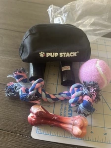 Bolsa de golosinas con cremallera para perros PUP STACK con cuerda bola de hueso y bolsas para caca - Imagen 1 de 1