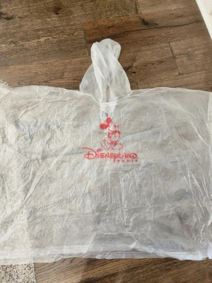 Poncho con capucha de lluvia con logotipo de Mickey Mouse de Disneyland París, talla única para niños Foto 1 de 4