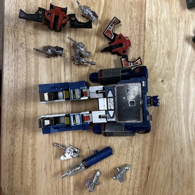 Hasbro G1 Transformers 1983 Soundwave Action Figure Eject Works But Also Broken - Image 1 of 4