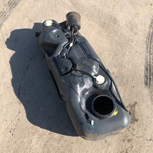 FIAT SEDICI 1.6 BENZINMOTOR KRAFTSTOFFTANK BEHÄLTER ORIGINAL MONTAGE 2005 - 2010 - Bild 1 von 4