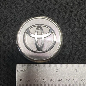 Toyota Corolla Matrix 42603-AB020 OEM Center Wheel Cap Rim Hub Cover 57mm E1106 - Picture 1 of 2