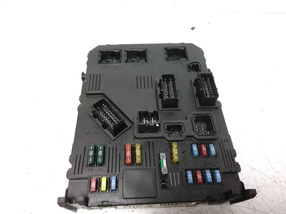 Scatola fusibili Peugeot 407 SW 6E 9655708380 2.0 Diesel 100kw 2005 27705624 - Immagine 1 di 4