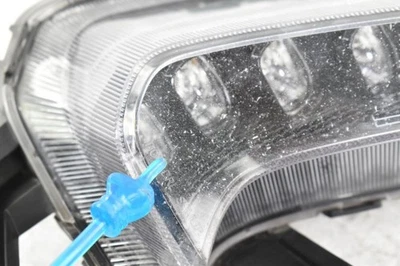 Conjunto de luces antiniebla derecha Hyundai Elantra 2018 OEM usadas Rock Chips 132 k millas Foto 1 de 4