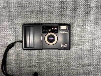 Pentax ESPIO Mini - 32mm f/3,5 - MultiAF Kompaktkamera Schwarz - Bild 1 von 4