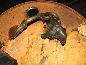 Yamaha Mercruiser OMC Chevy 140  3.0 3.0L  GM Oil Pump - Picture 1 of 1