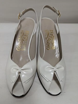 BOMBAS SALVATORE FERRAGAMO VINTAGE PARA MUJER TALLA 7 AA BLANCO ROTO HECHAS EN ITALIA Foto 1 de 4