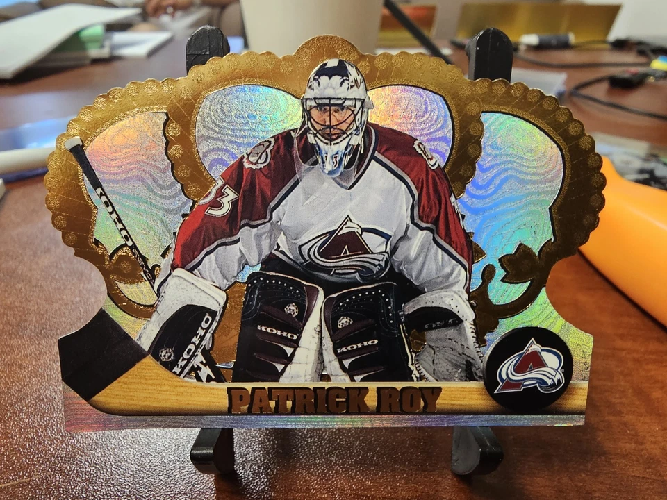 Patrick Roy 1998 Gold Crown Royale Pacific - Image 1 of 2