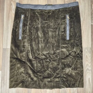 Burberry Brit Women's Size 12 Dark Olive Green Corduroy Pencil Skirt Knee Length - Picture 1 of 11