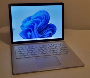 Microsoft Surface Book 2 13.6" - i7 8th Gen-512 SSD - 16 GB Ram- Windows 10 pro - Picture 1 of 7