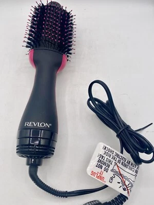 Cepillo voluminizador y secador de pelo Revlon modelo RVDR5222 negro con borde rosa Foto 1 de 3