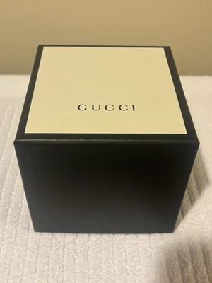 Gucci Dive YA136209 Watch 45mm Black Dial Red Green Strap Swiss Quartz Date - Image 1 of 4