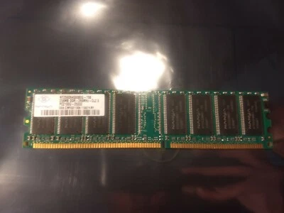 Nanya 256MB DDR 266Mhz CL2.5 SDRAM PC2100U-25330 32MX64 Unbuffered DIMM 184-pin - Image 1 of 2