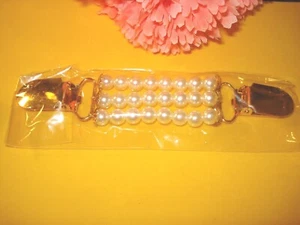 Gold Tone Metal 3~Strand Faux Pearl Sweater Dress Clip new - Picture 1 of 2