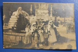 1900ca Roma - fontana con costumi romani - splendida fotografica - Foto 1 di 2