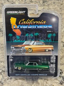 Cadillac Greenlight Lowriders Serie 5 1971 cupé DeVille - verde y dorado 1/64 - Imagen 1 de 2