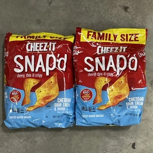 2 bolsas Cheez It Snap'd Cheddar crema agria y cebolla con queso fino crujiente horneado 12 oz - Imagen 1 de 8