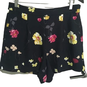 ANN TAYLOR Floral Dressy Shorts Pockets Pretty Floral Size 10 Preppy - Picture 1 of 5