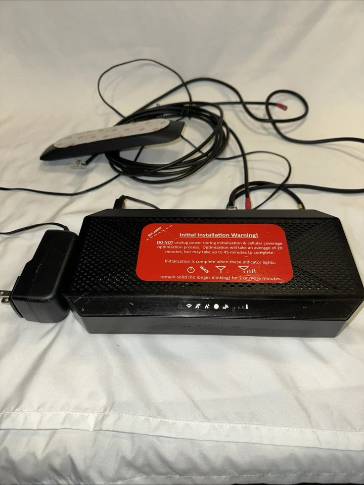 Cradlepoint E110-C4D Router & Battery-Comcast Business E100/110-CP2 S5A036A - Image 1 of 4